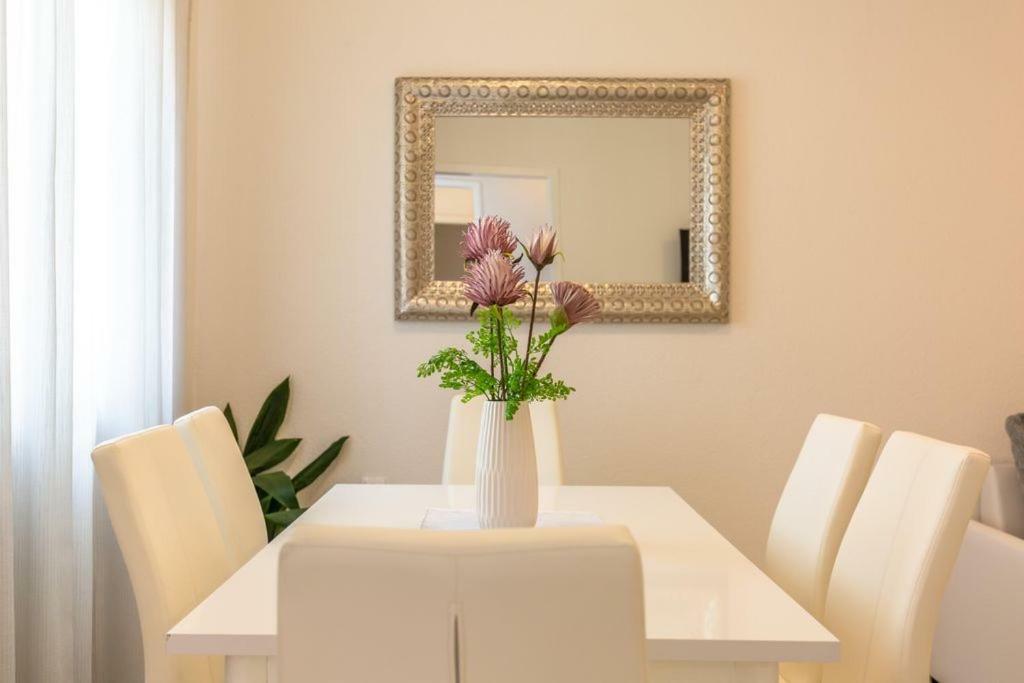 Tatijana Holiday Apartments ماكارسكا المظهر الخارجي الصورة