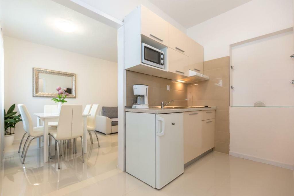 Tatijana Holiday Apartments ماكارسكا المظهر الخارجي الصورة