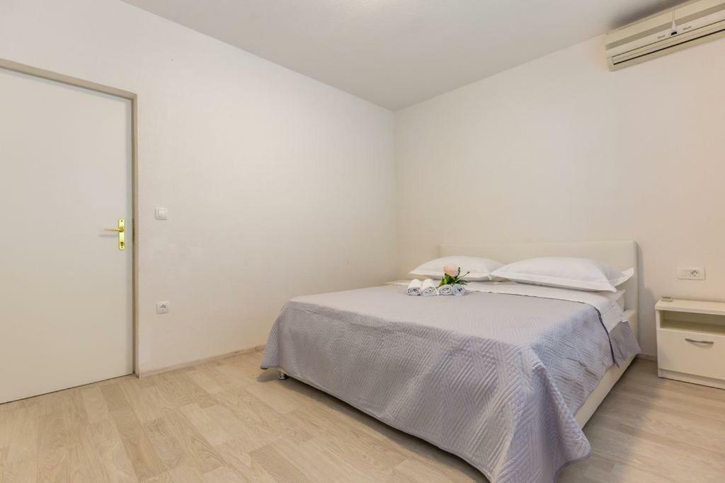 Tatijana Holiday Apartments ماكارسكا المظهر الخارجي الصورة